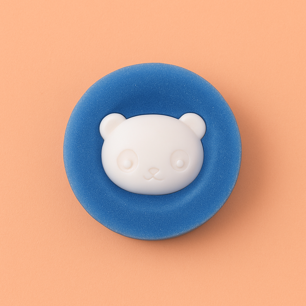 Strawberry Paws™ Fur-Free Laundry Balls – Say Bye to Pet Hair!
